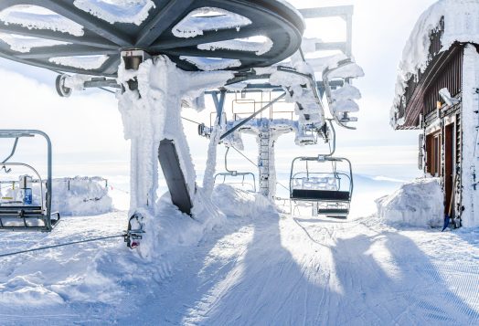 Fonds de solidarité : l’aide est renforcée pour les entreprises de la liste S1 bis et les stations de ski