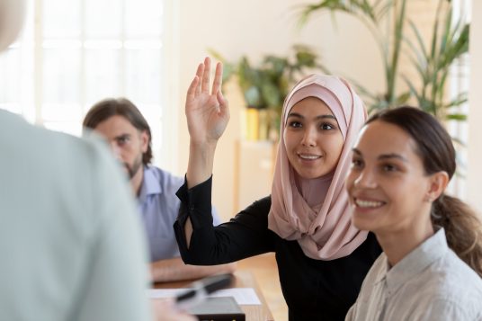 La Cour de cassation annule le licenciement d'une salariée portant le voile